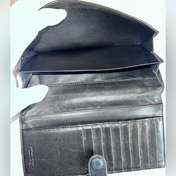 Bottega Veneta Intrecciato Lambskin Long Wallet, Authentic, Pre-Loved - Picture 13 of 14